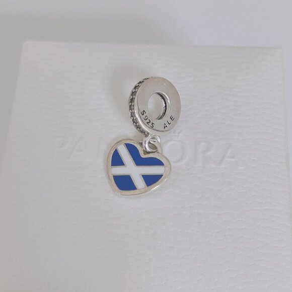 Pandora Scotland Flag Heart Travel Exclusive Dangle Charm with box - Picture 3 of 5
